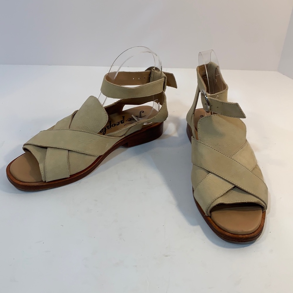 Free People leather minimalist sandals size 37